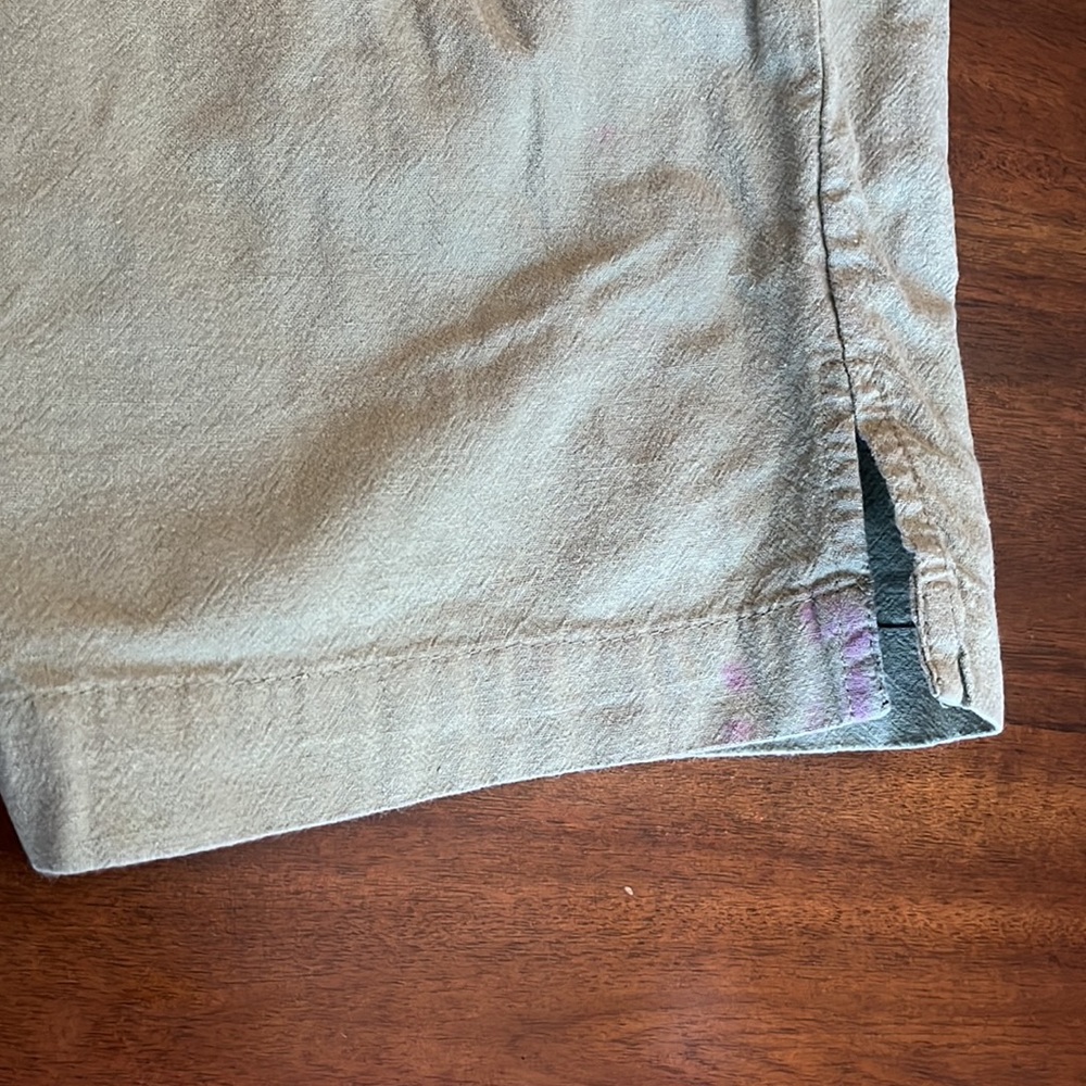 (THIS ITEM WILL BE DONATED AT END OF DEC)
Green Rebecca Malone Capris - Picture 6 of 7